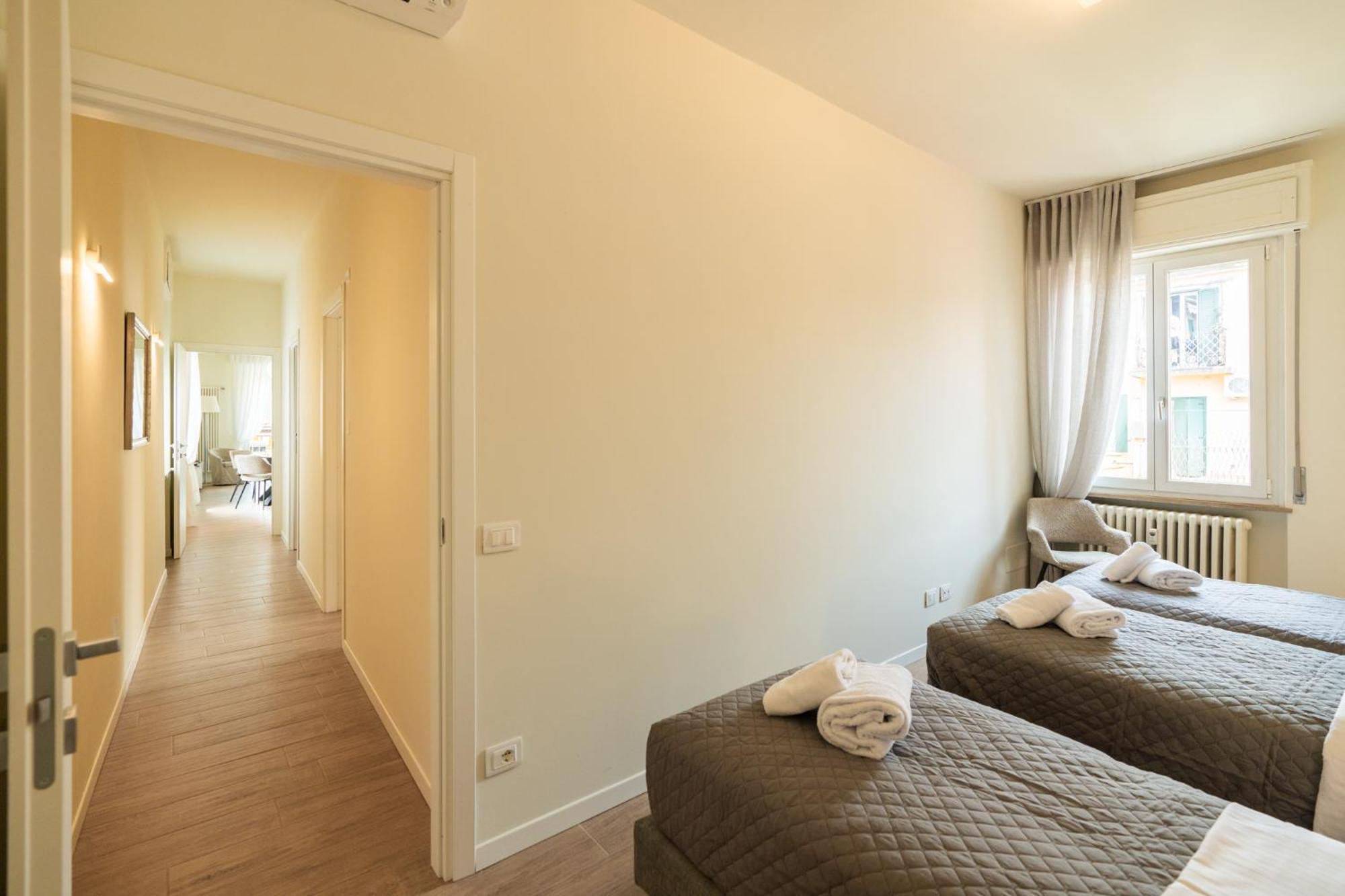 Domus Verona - Ampia Residenza Filippini A Pochi Passi Dall'Arena 部屋 写真
